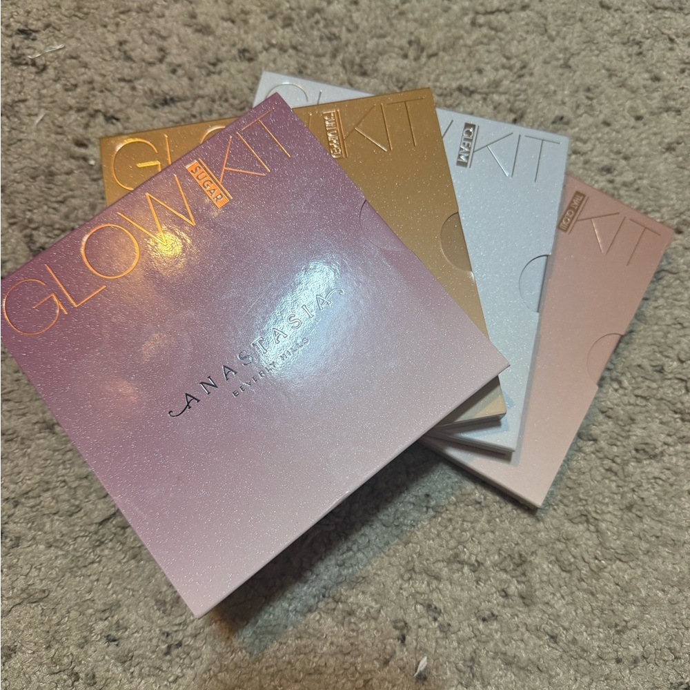 Anastasia Beverly Hills Glow Kit Collection in Sugar,SunDipped, Gleam,Thar glow